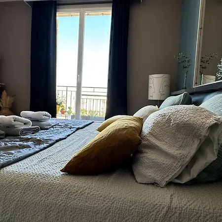 Sur Les Toits Du Vieux Port Apartment Marseille